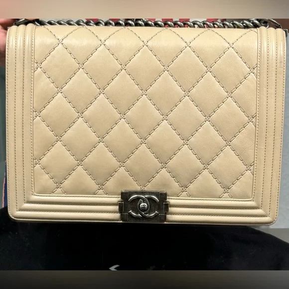 Large Chanel Boy Bag!!! - Picture 2 of 16